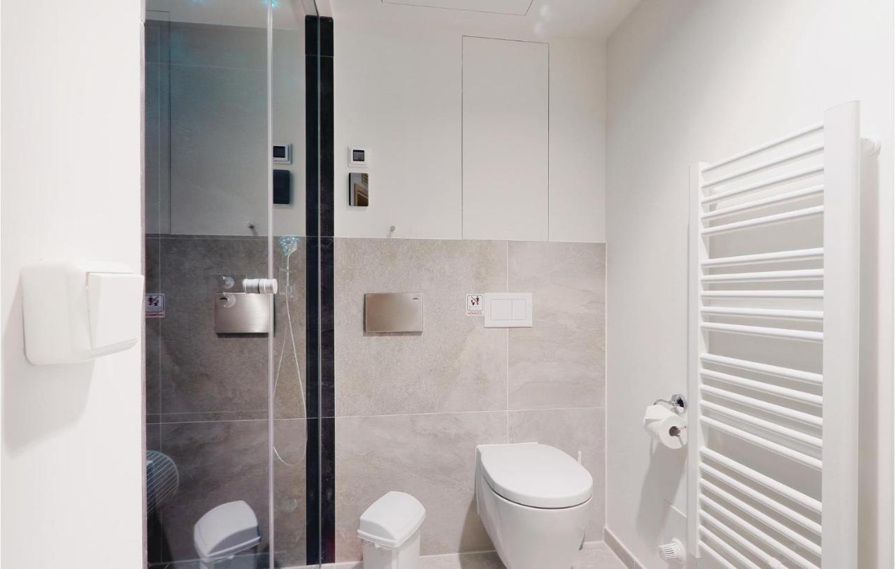 Amazing Apartment In Luebeck Travemuende With Sauna Bagian luar foto